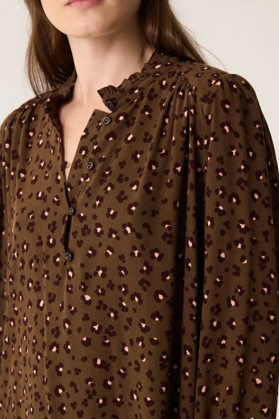 Robe Solene Leo Kaki